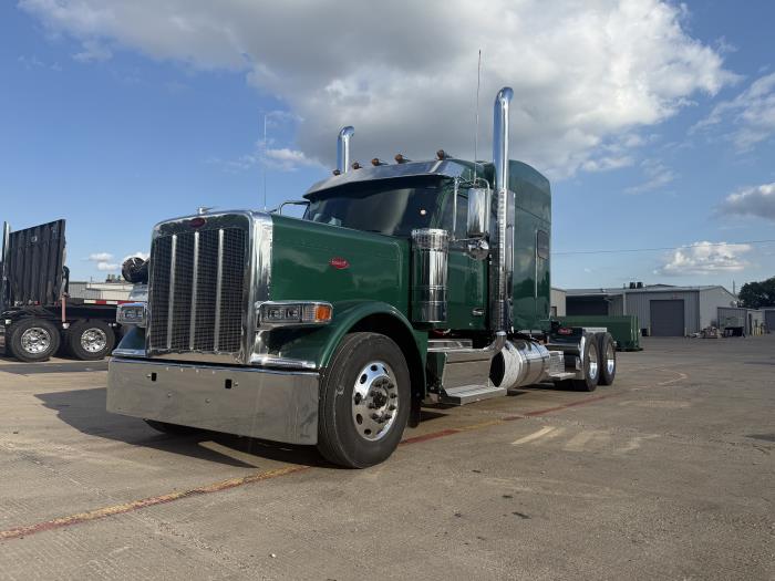 2027 Peterbilt 589-2