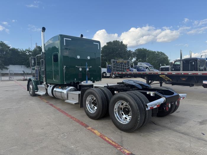 2027 Peterbilt 589-6