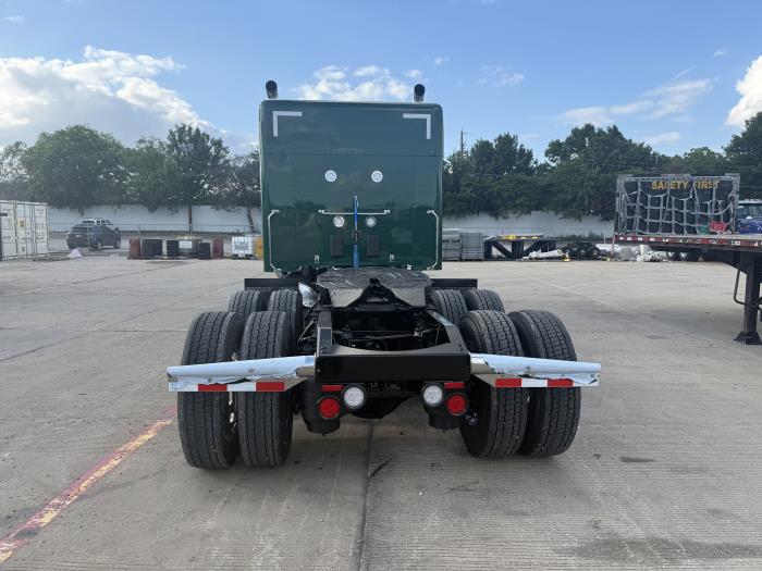 2027 Peterbilt 589-7