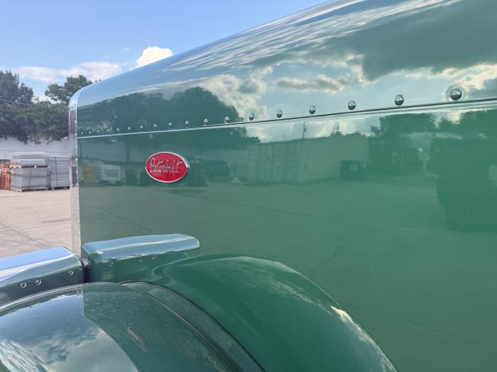 2027 Peterbilt 589-11
