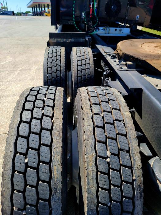 2019 Peterbilt 579-6