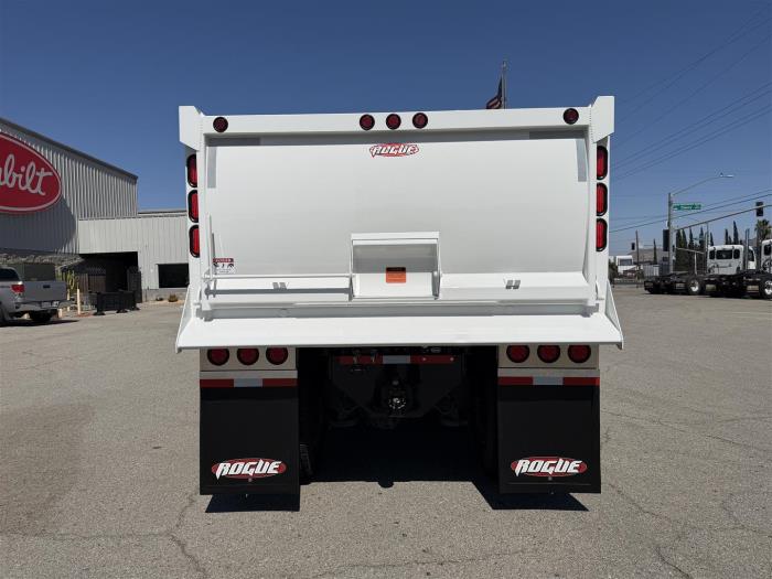2027 Peterbilt 589-7