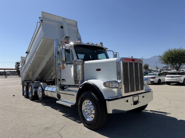 2027 Peterbilt 589-33