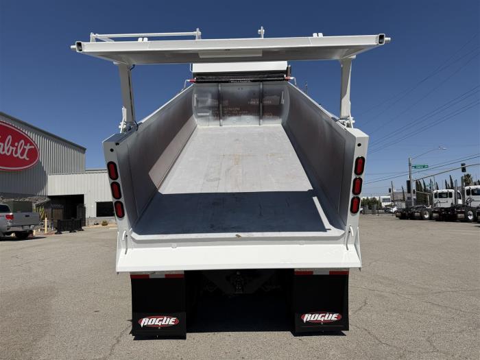 2027 Peterbilt 589-36