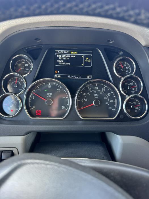 2020 Peterbilt 579-25