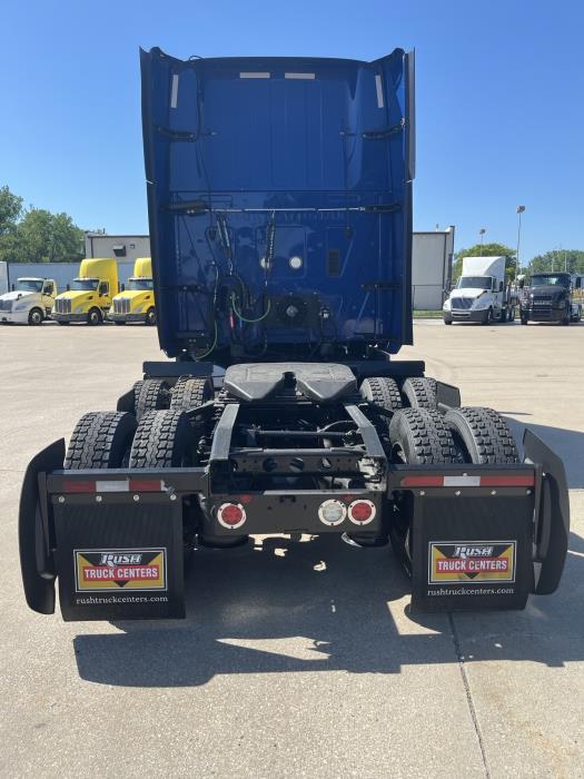 2022 International LT625-4