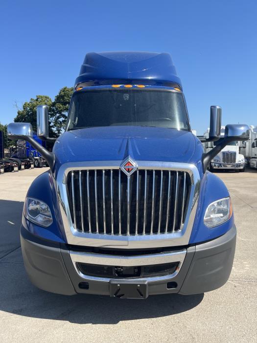 2022 International LT625-7