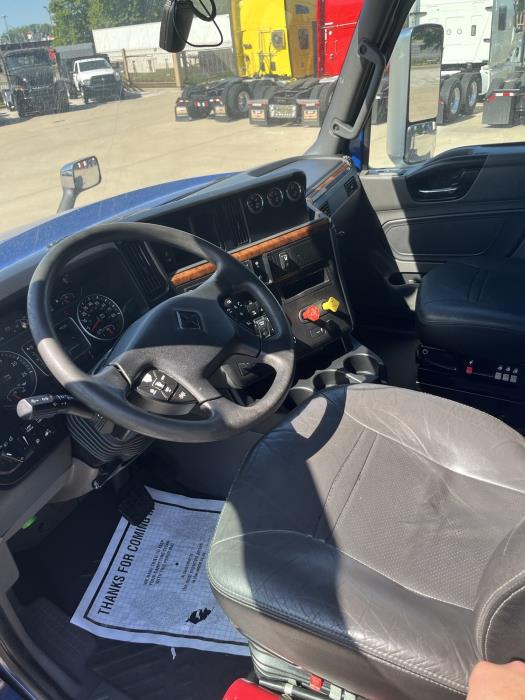 2022 International LT625-13