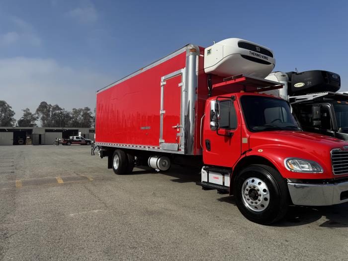 2019 Freightliner Business Class M2 106-0