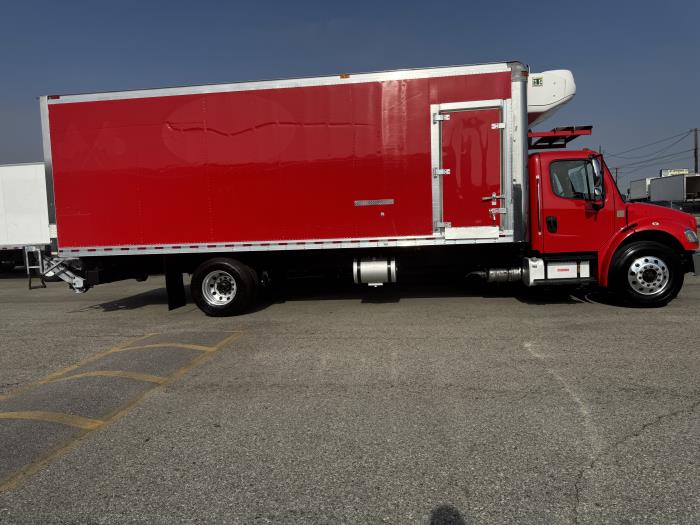 2019 Freightliner Business Class M2 106-1