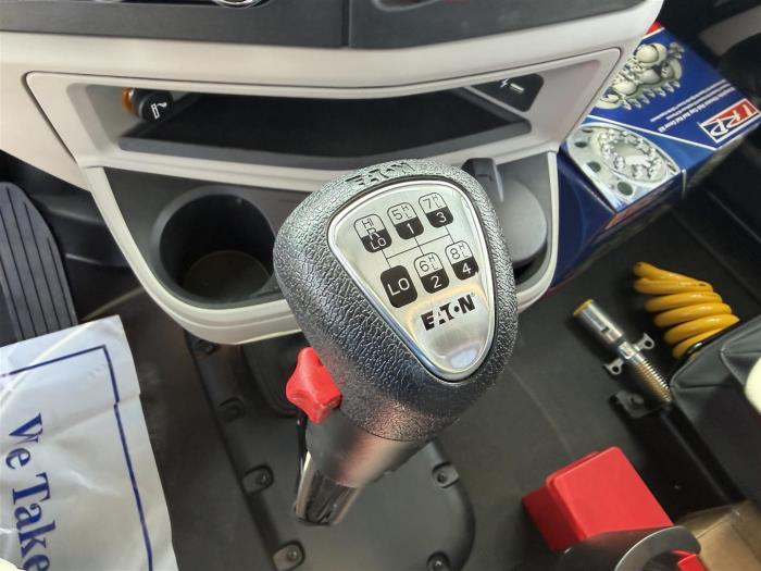 2027 Peterbilt 589-21