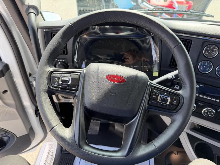 2027 Peterbilt 589-26