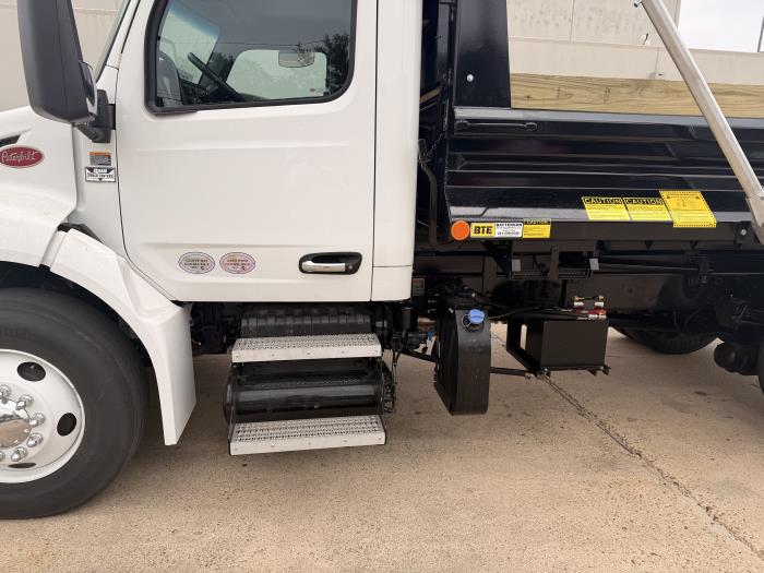2025 Peterbilt 536-8