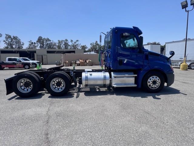 2019 Freightliner Cascadia-3