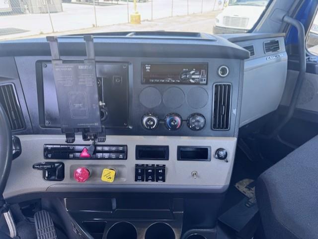 2019 Freightliner Cascadia-10