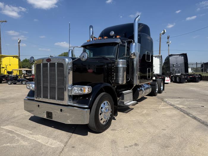 2022 Peterbilt 389-17