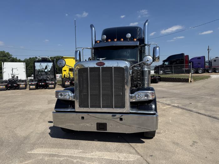 2022 Peterbilt 389-19