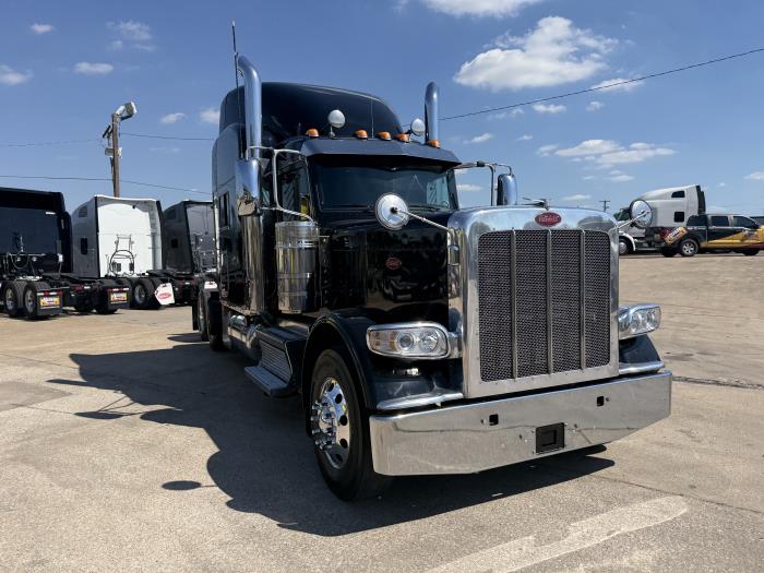 2022 Peterbilt 389-22