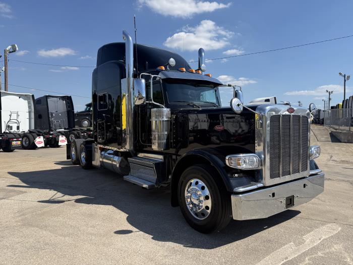 2022 Peterbilt 389-23