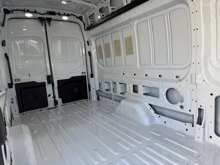 2026 Ford Transit-350-9