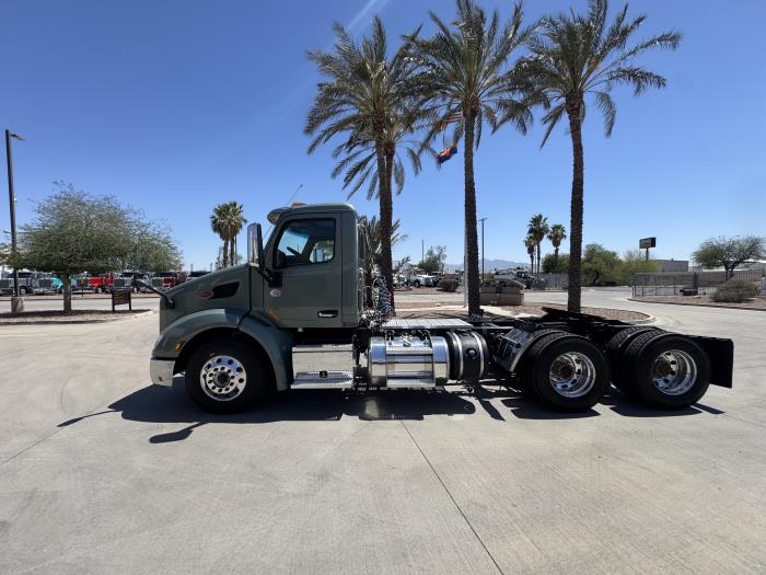 2021 Peterbilt 579-1