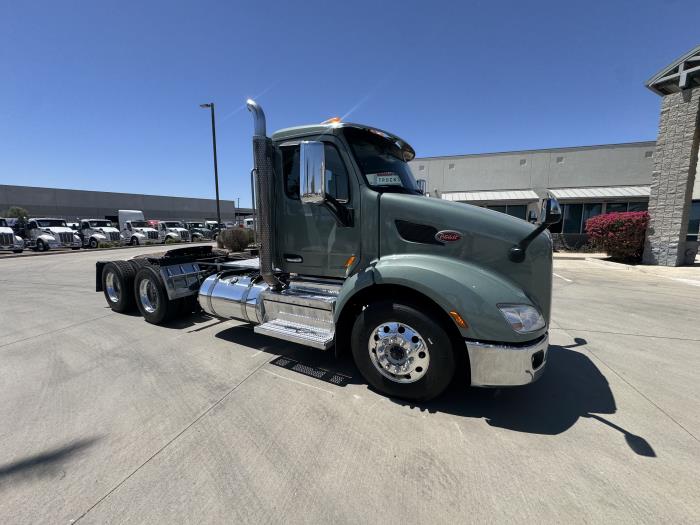 2021 Peterbilt 579-7
