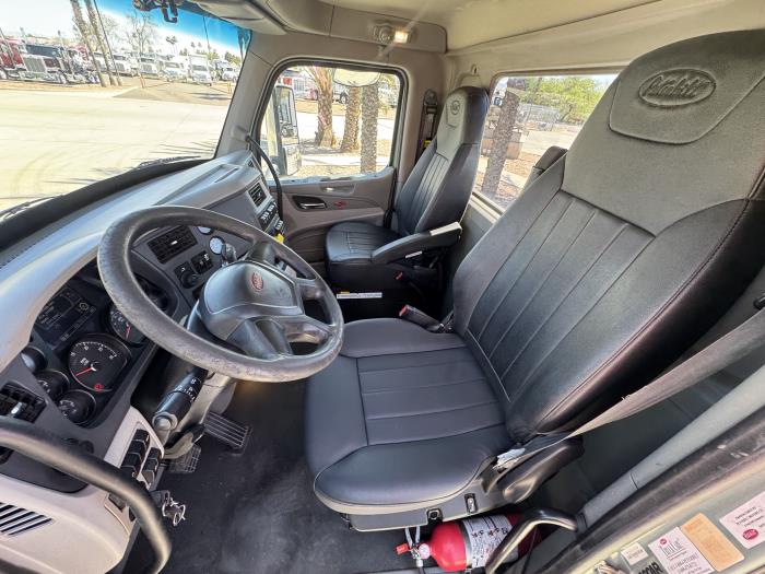 2021 Peterbilt 579-12