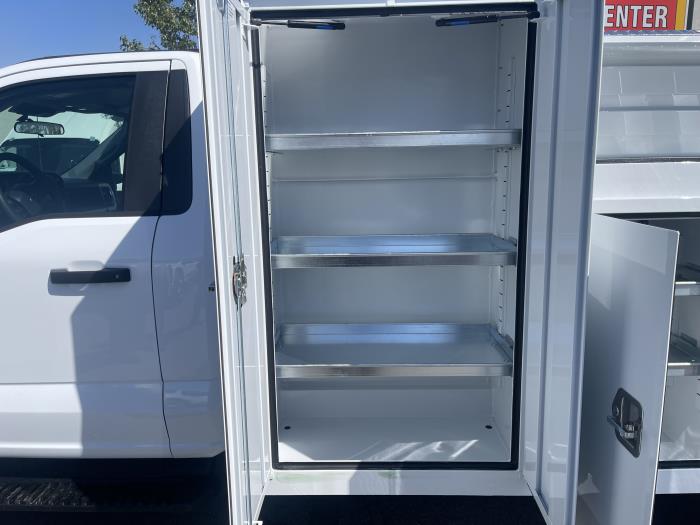 2025 Ford F-550-8