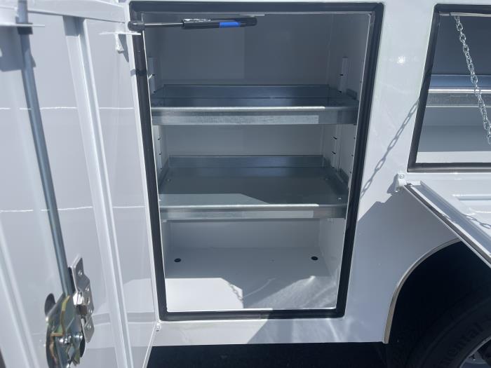 2025 Ford F-550-9