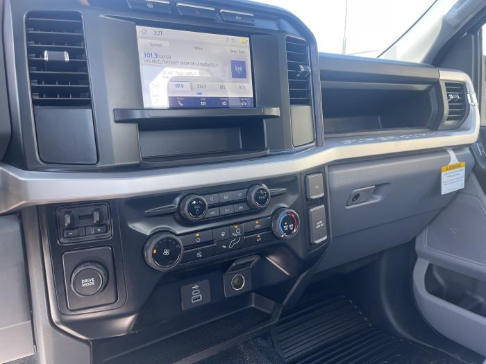 2025 Ford F-550-23