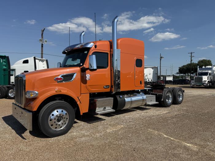 2027 Peterbilt 567-2