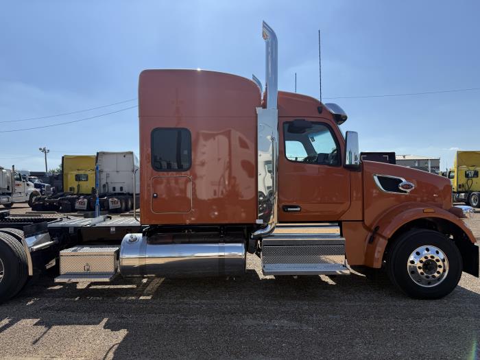2027 Peterbilt 567-9