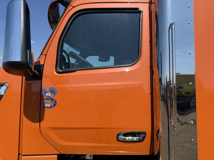 2027 Peterbilt 567-12