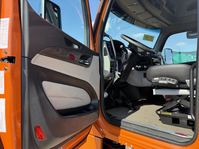 2027 Peterbilt 567-15