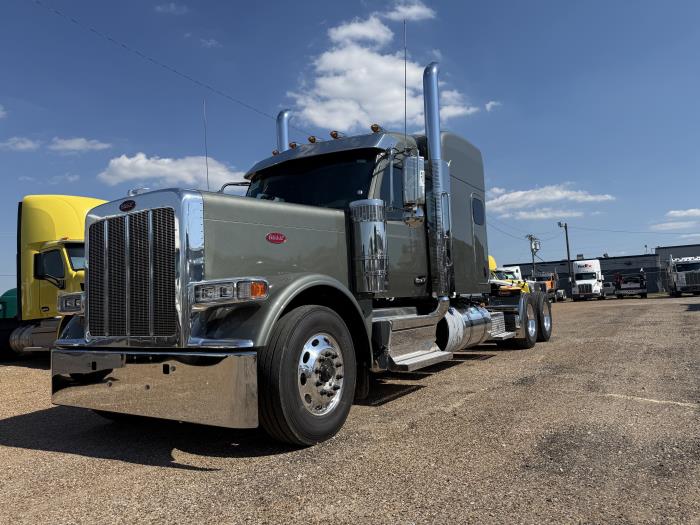 2027 Peterbilt 589-1
