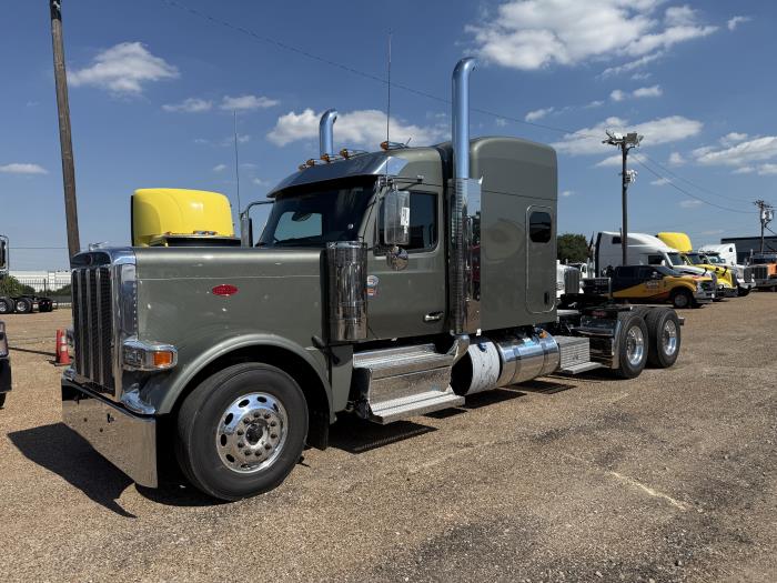 2027 Peterbilt 589-2
