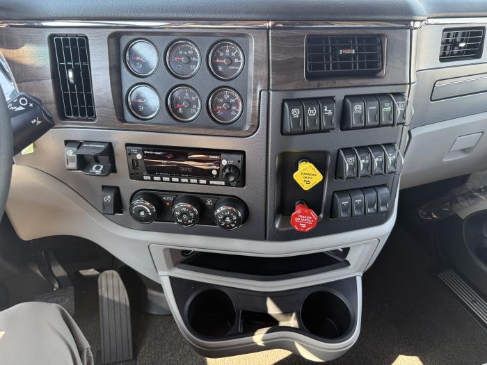 2027 Peterbilt 567-22
