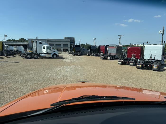 2027 Peterbilt 567-30