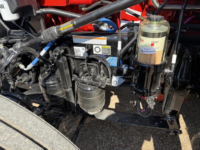 2027 Peterbilt 589-33