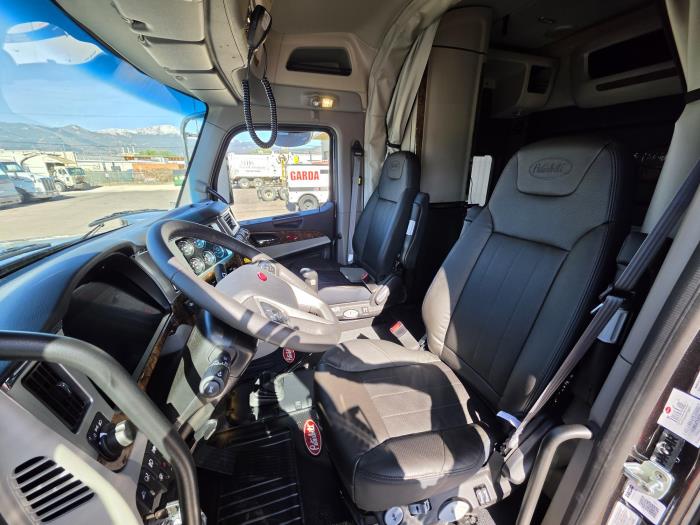 2027 Peterbilt 589-9