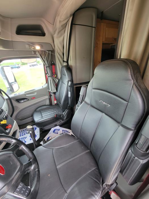2019 Peterbilt 579-18