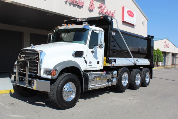 2025 Mack Granite 64FT-0