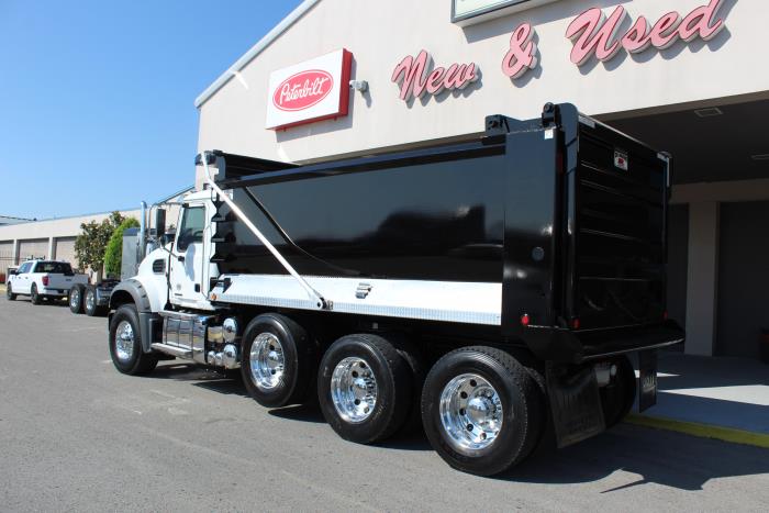 2025 Mack Granite 64FT-3