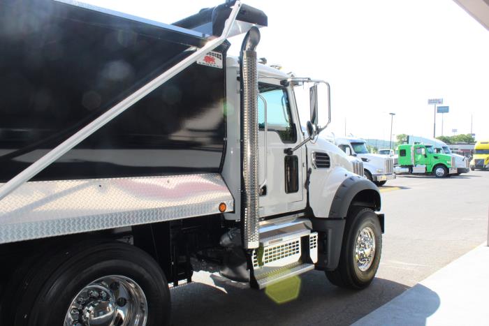 2025 Mack Granite 64FT-7