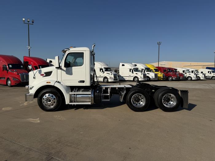 2023 Peterbilt 567-2