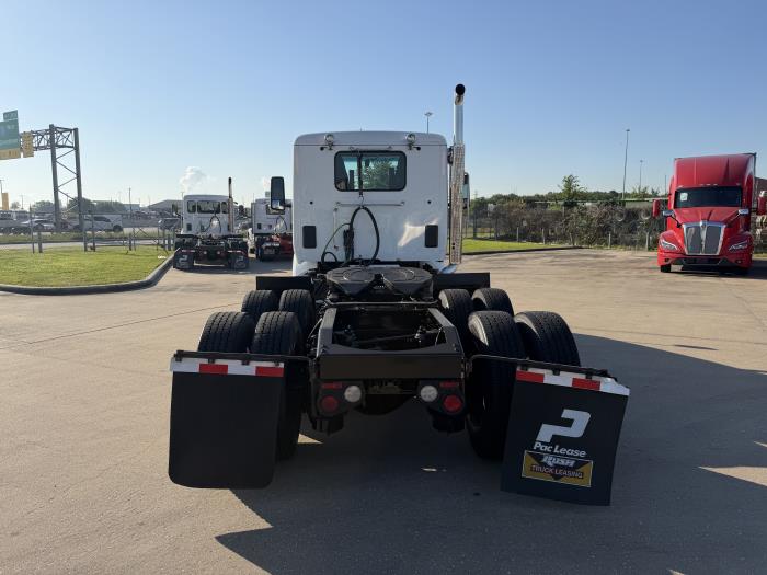2023 Peterbilt 567-4