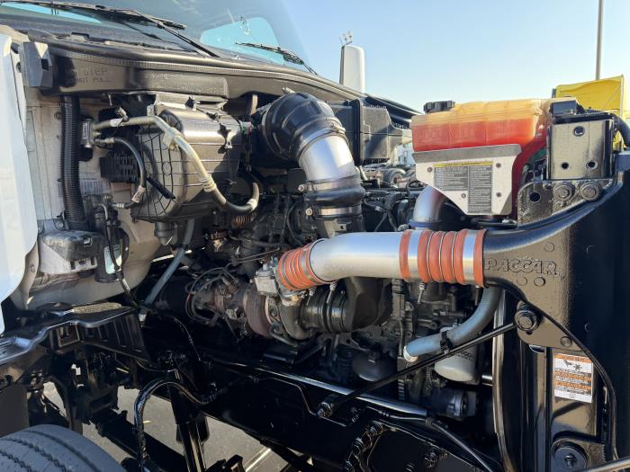 2023 Peterbilt 567-18