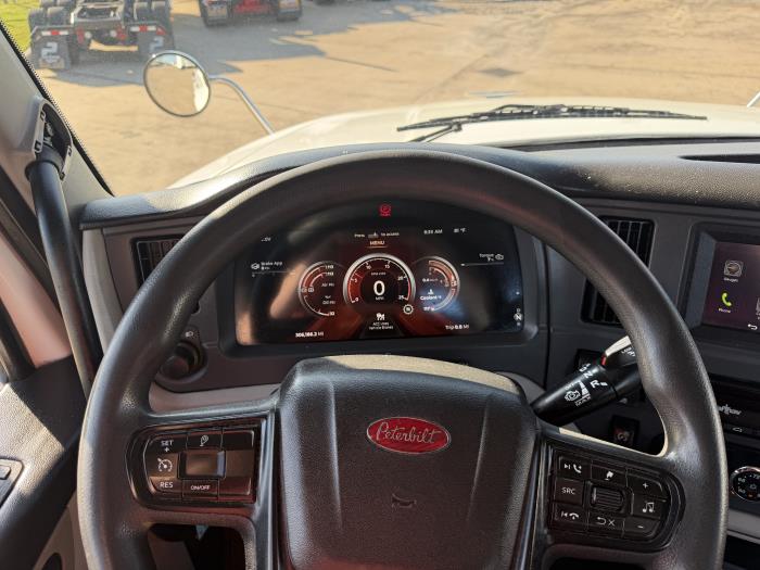 2023 Peterbilt 567-27