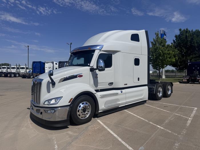 2027 Peterbilt 579-1