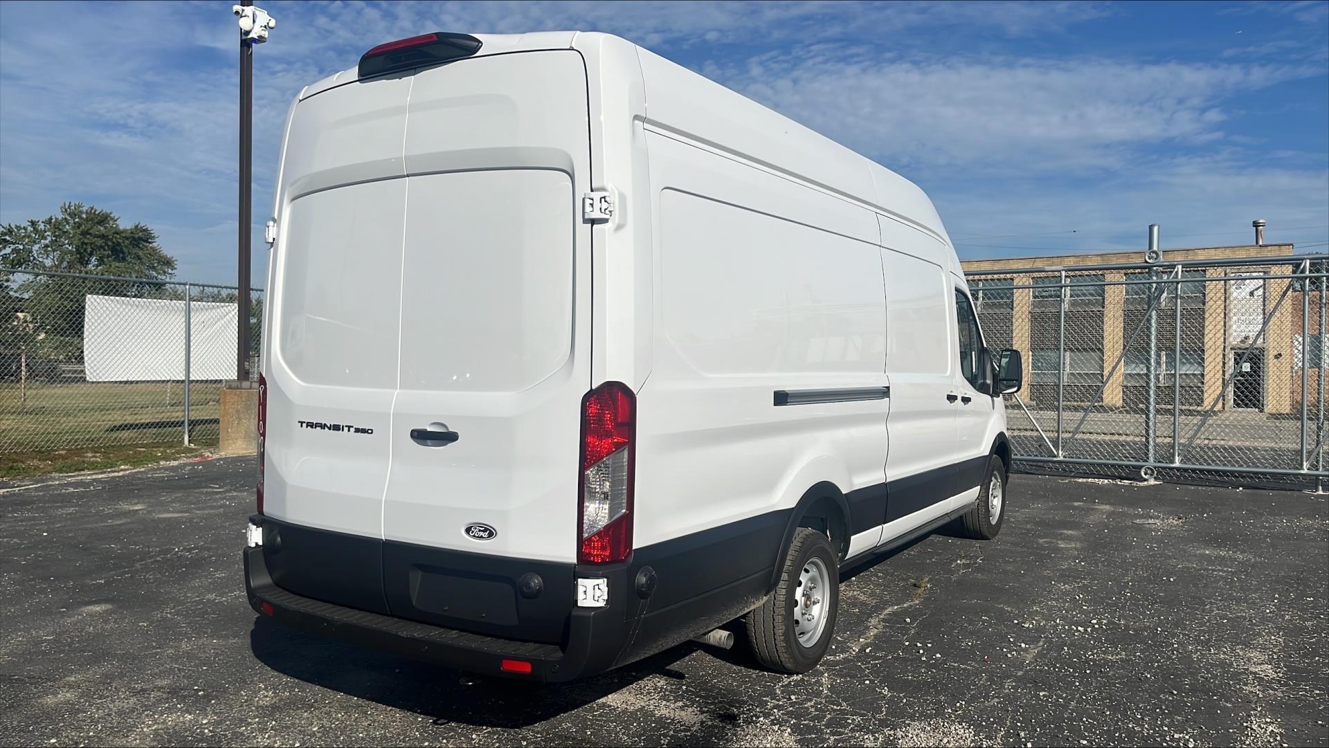 New 2026 Ford Transit 350 - photo 7